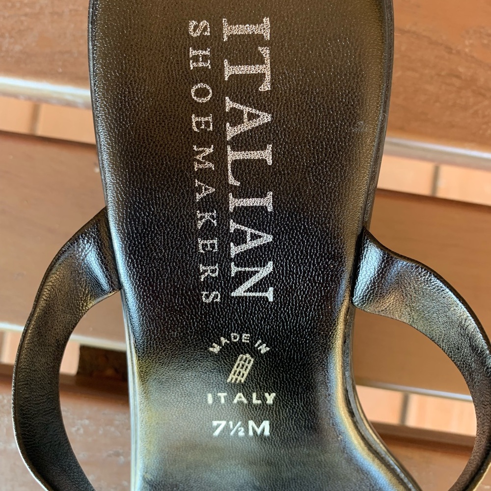 Italian Shoemakers Made In Italy Black Wedge Sandals Size 7 1/2 M Silver Accents - Picture 10 of 11